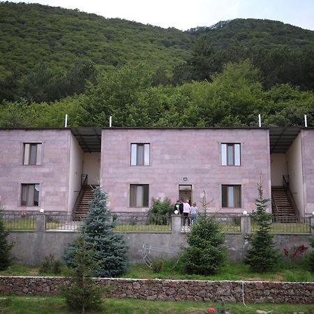 Yeghevnut Hotel Goris Luaran gambar
