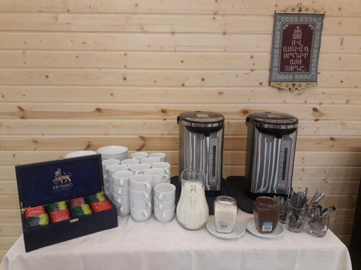 Yeghevnut Hotel Goris Luaran gambar