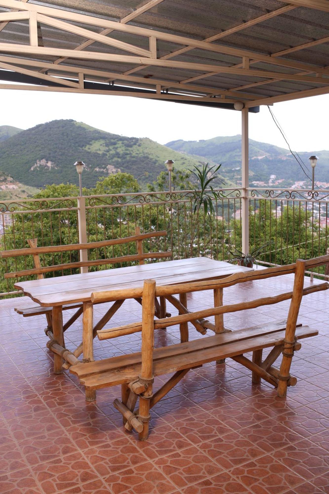 Yeghevnut Hotel Goris Luaran gambar