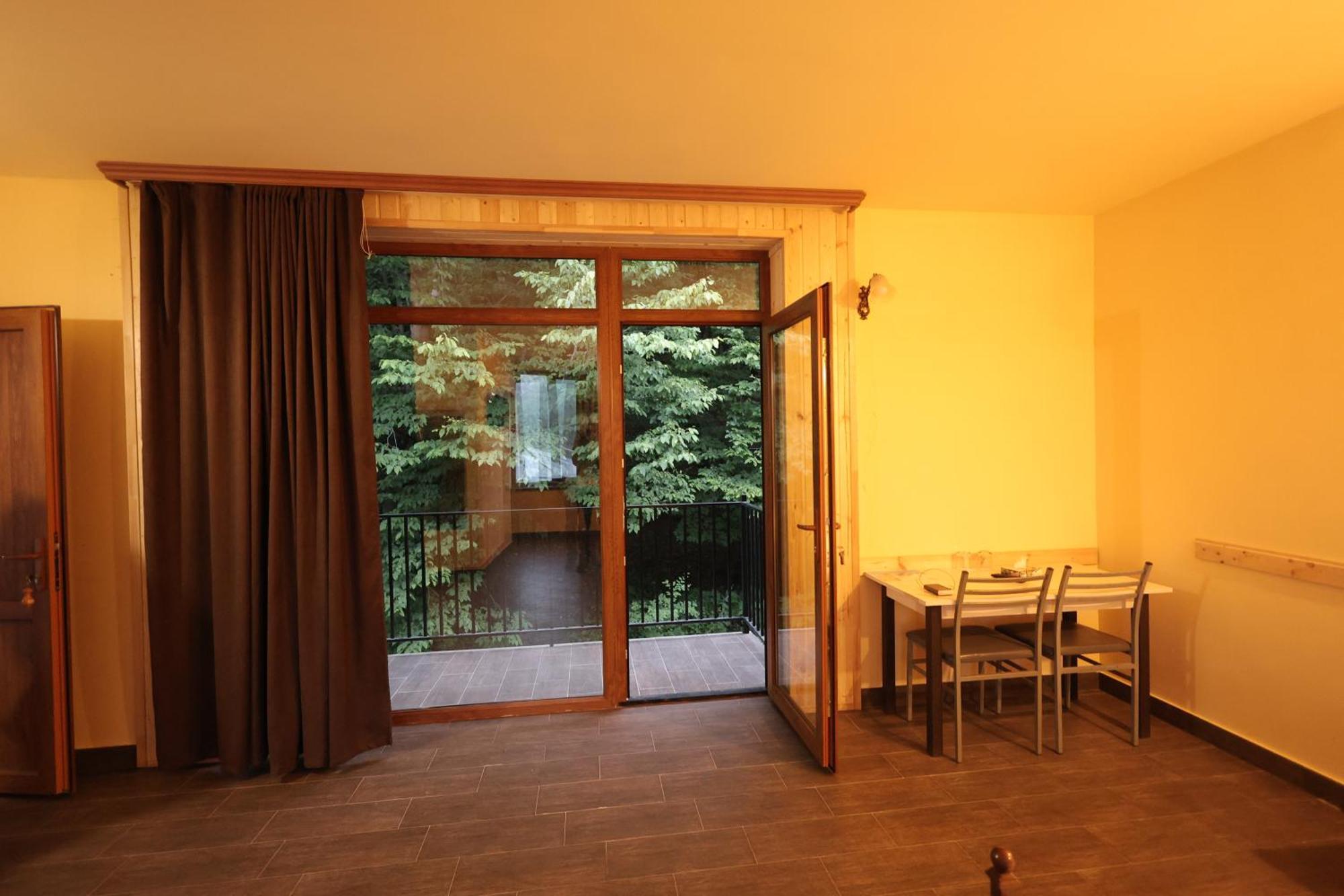 Yeghevnut Hotel Goris Luaran gambar