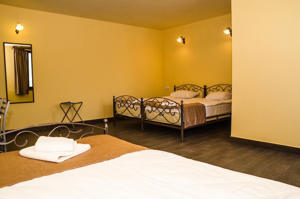 Yeghevnut Hotel Goris Luaran gambar