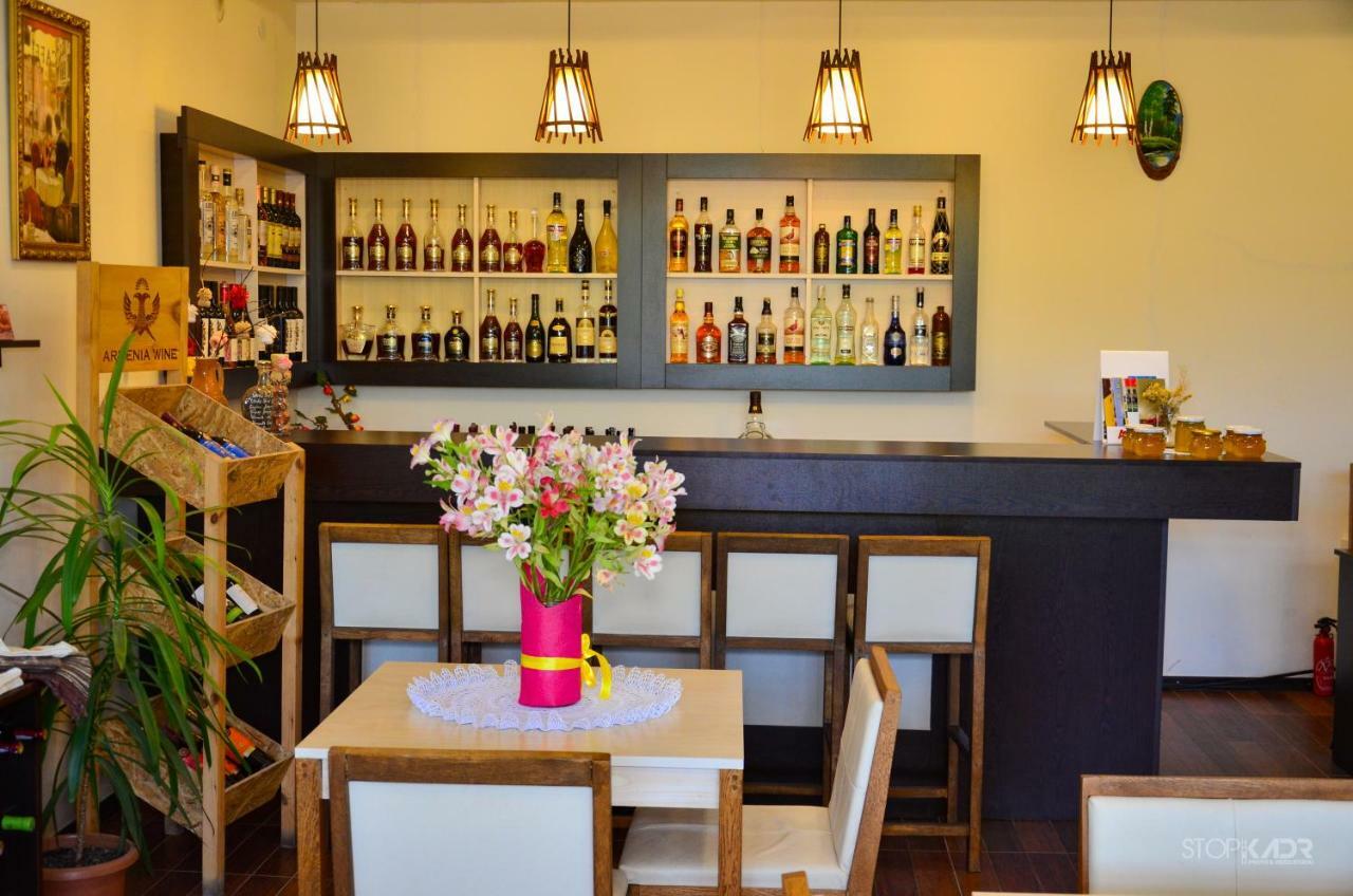 Yeghevnut Hotel Goris Luaran gambar