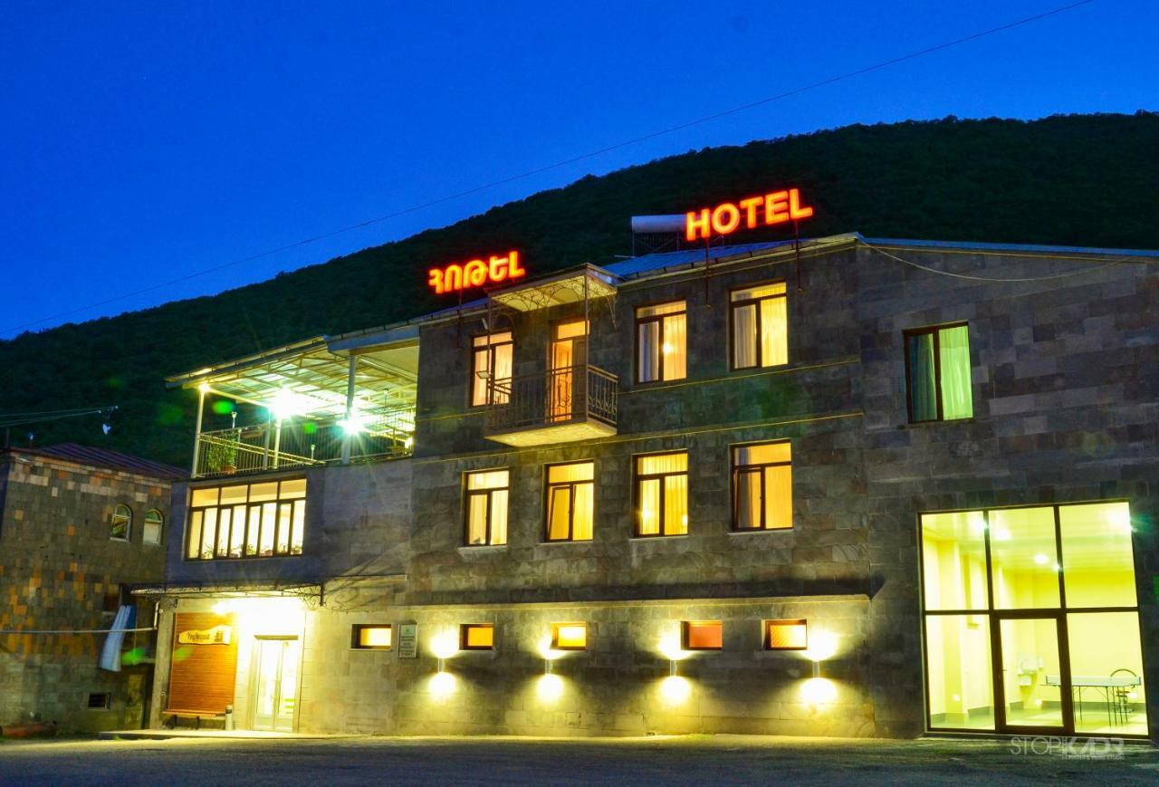 Yeghevnut Hotel Goris Luaran gambar