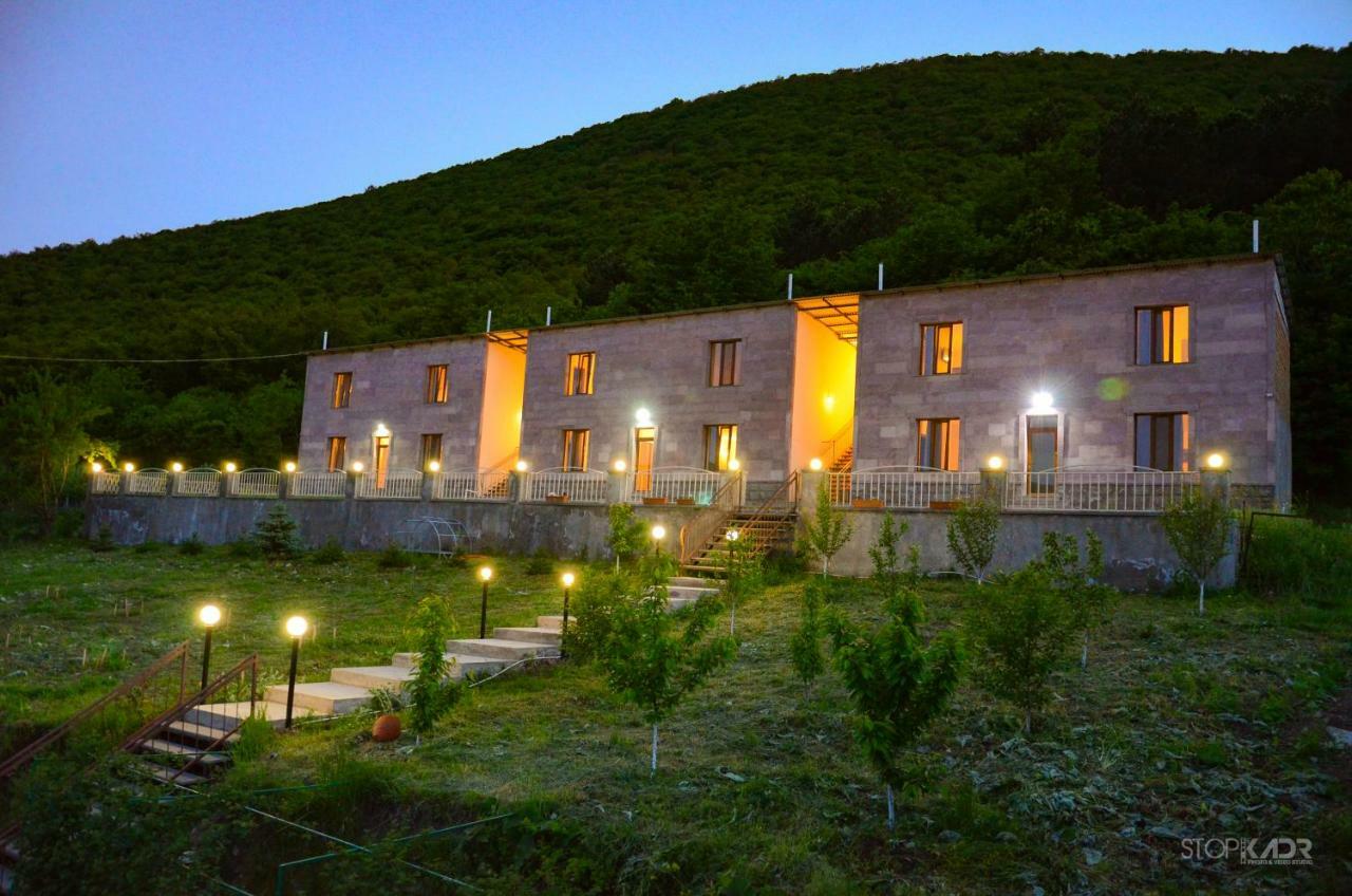 Yeghevnut Hotel Goris Luaran gambar